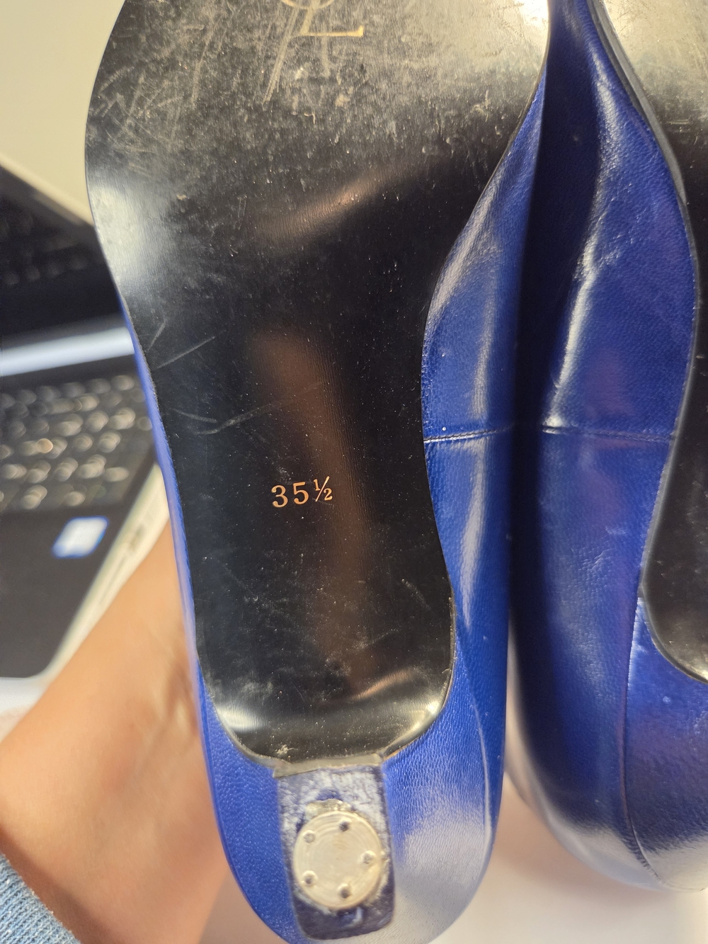 Yves Saint Laurent Blue Leather Pointed-Toe Bow Pumps - Picture 7 of 9